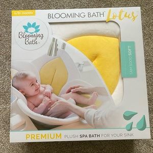 Blooming Bath Lotus